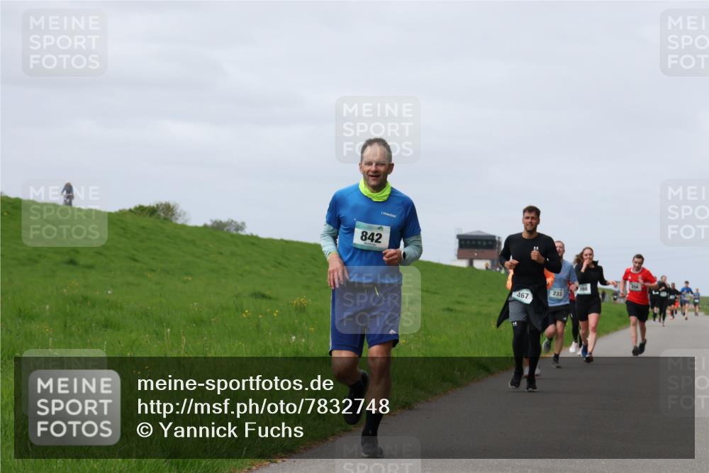 04.05.2025 - 8. Wedeler Halbmarathon Yannick Fuchs http://msf.ph/oto/7832748 04.05.2025 11:41:43 Laufen 842, 198, 233, 467 meine-sportfotos.de