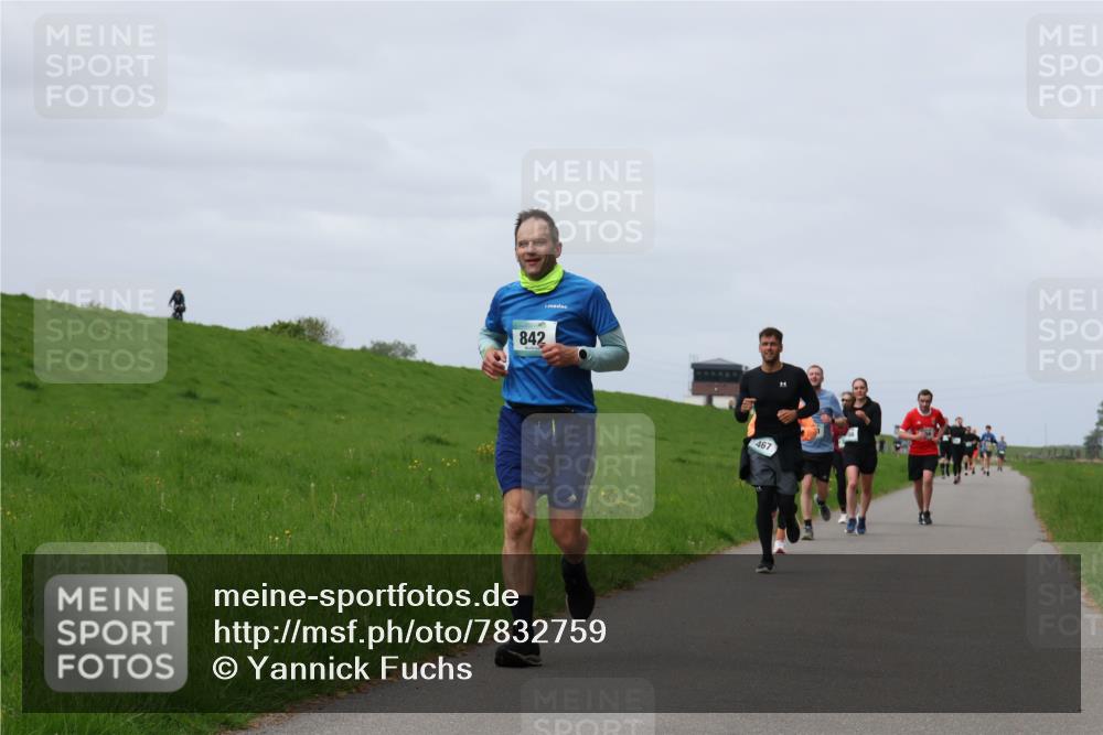 04.05.2025 - 8. Wedeler Halbmarathon Yannick Fuchs http://msf.ph/oto/7832759 04.05.2025 11:41:43 Laufen 842, 467 meine-sportfotos.de