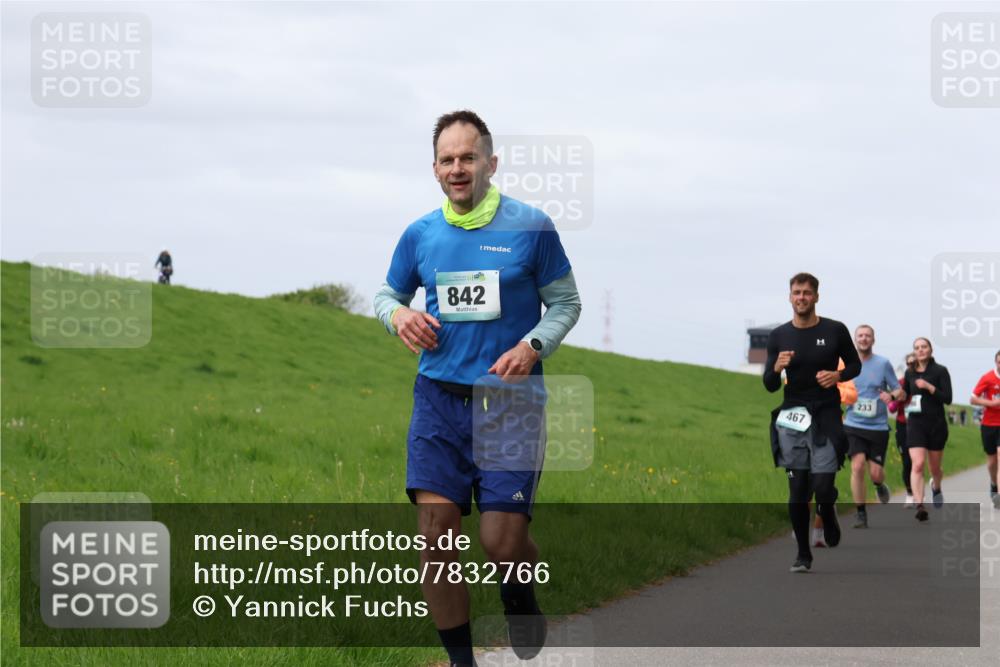 04.05.2025 - 8. Wedeler Halbmarathon Yannick Fuchs http://msf.ph/oto/7832766 04.05.2025 11:41:44 Laufen 842, 467, 233 meine-sportfotos.de