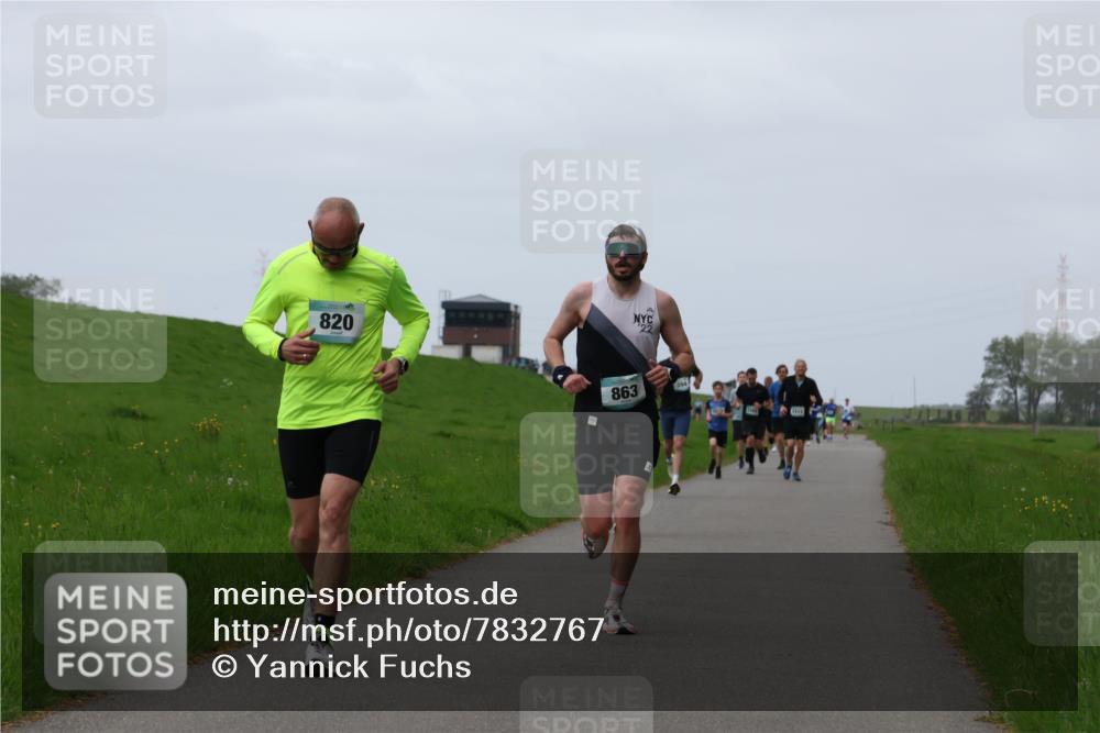 04.05.2025 - 8. Wedeler Halbmarathon Yannick Fuchs http://msf.ph/oto/7832767 04.05.2025 11:21:24 Laufen 820, 863, 22, 1210 meine-sportfotos.de