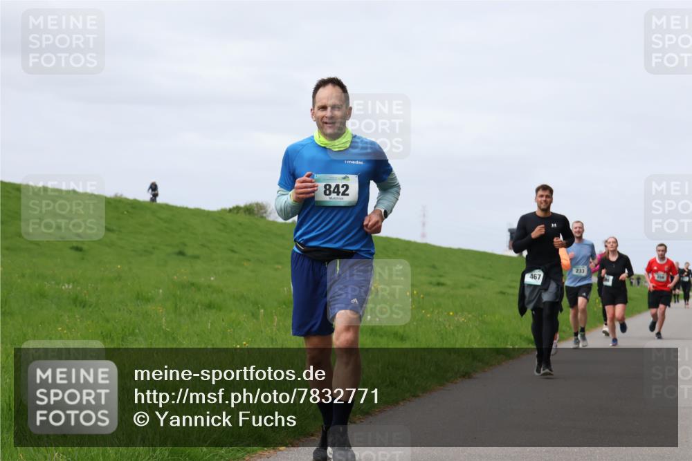 04.05.2025 - 8. Wedeler Halbmarathon Yannick Fuchs http://msf.ph/oto/7832771 04.05.2025 11:41:44 Laufen 842, 467, 233 meine-sportfotos.de
