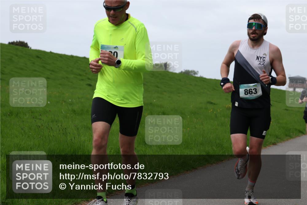 04.05.2025 - 8. Wedeler Halbmarathon Yannick Fuchs http://msf.ph/oto/7832793 04.05.2025 11:21:26 Laufen 20, 863, 22 meine-sportfotos.de