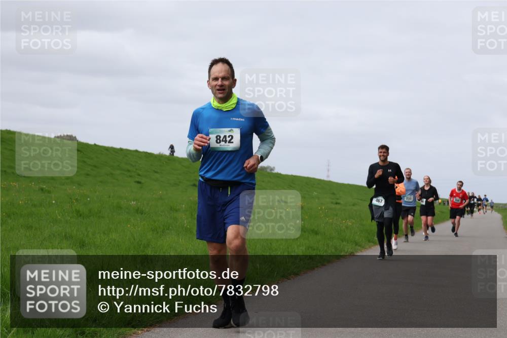 04.05.2025 - 8. Wedeler Halbmarathon Yannick Fuchs http://msf.ph/oto/7832798 04.05.2025 11:41:45 Laufen 842, 467, 233 meine-sportfotos.de