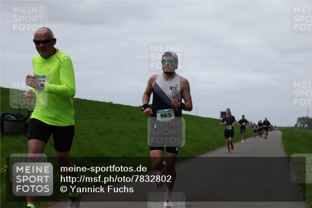 04.05.2025 - 8. Wedeler Halbmarathon Yannick Fuchs http://msf.ph/oto/7832802 04.05.2025 11:21:27 Laufen 863, 22 meine-sportfotos.de