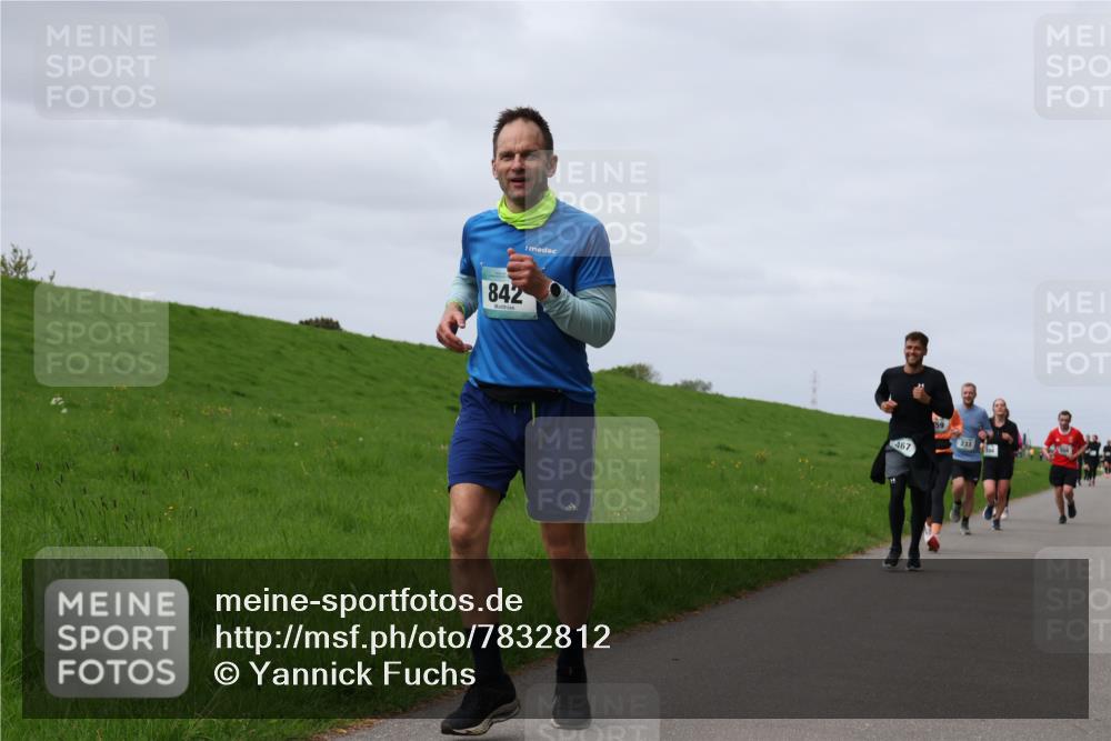04.05.2025 - 8. Wedeler Halbmarathon Yannick Fuchs http://msf.ph/oto/7832812 04.05.2025 11:41:45 Laufen 842, 467, 233 meine-sportfotos.de