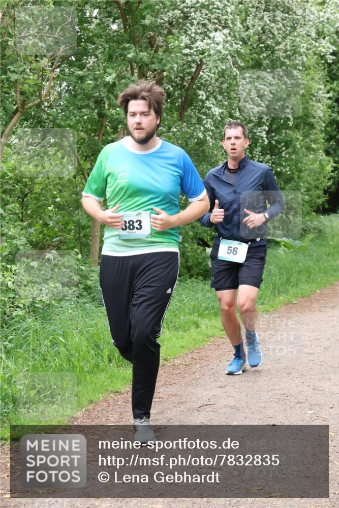 04.05.2025 - 8. Wedeler Halbmarathon Lena Gebhardt http://msf.ph/oto/7832835 04.05.2025 11:20:37 Laufen 383, 56 meine-sportfotos.de