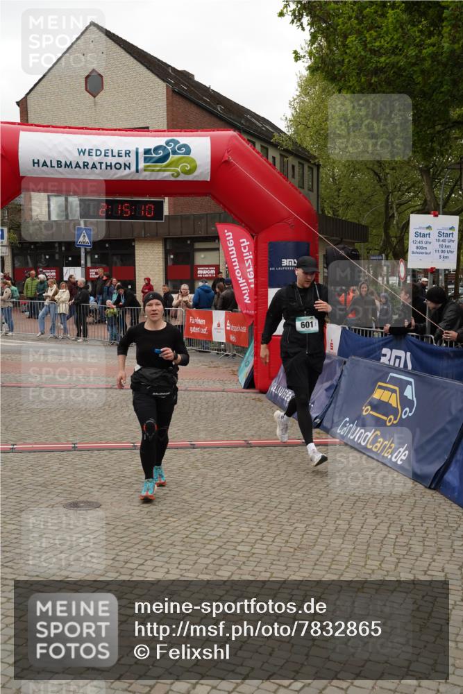 04.05.2025 - 8. Wedeler Halbmarathon Felixshl http://msf.ph/oto/7832865 04.05.2025 12:15:07 Ziel 271, 296, 601 meine-sportfotos.de
