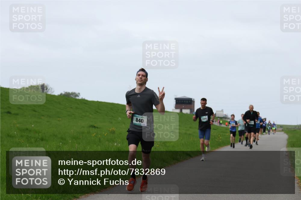 04.05.2025 - 8. Wedeler Halbmarathon Yannick Fuchs http://msf.ph/oto/7832869 04.05.2025 11:21:28 Laufen 840, 394, 228 meine-sportfotos.de