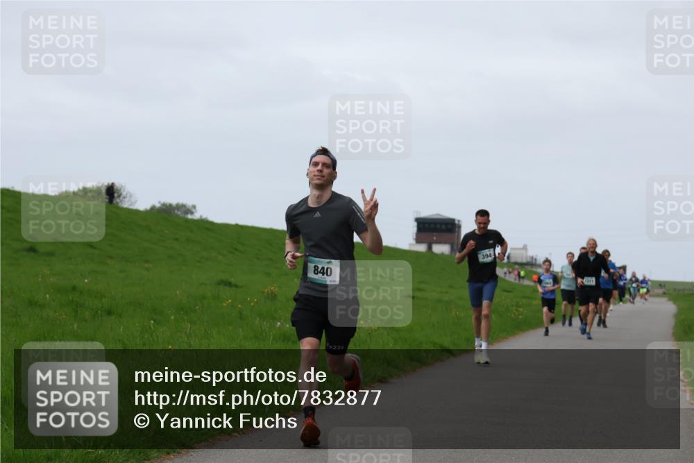 04.05.2025 - 8. Wedeler Halbmarathon Yannick Fuchs http://msf.ph/oto/7832877 04.05.2025 11:21:29 Laufen 840, 226, 394 meine-sportfotos.de