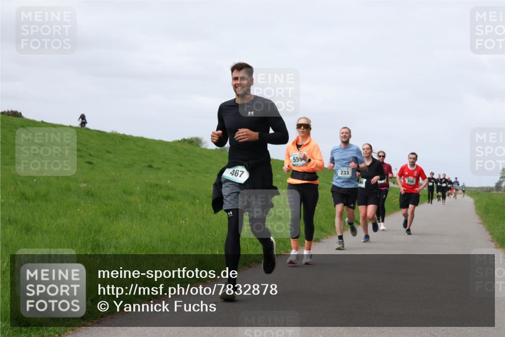 04.05.2025 - 8. Wedeler Halbmarathon Yannick Fuchs http://msf.ph/oto/7832878 04.05.2025 11:41:48 Laufen 467, 559, 233, 256 meine-sportfotos.de
