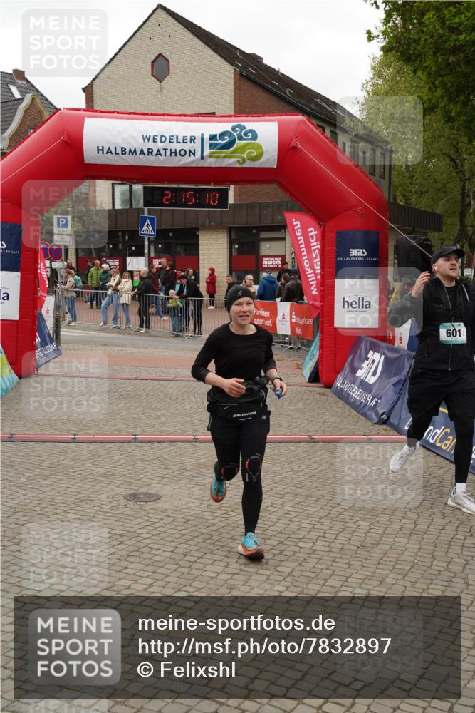 04.05.2025 - 8. Wedeler Halbmarathon Felixshl http://msf.ph/oto/7832897 04.05.2025 12:15:08 Ziel 271, 296, 601 meine-sportfotos.de