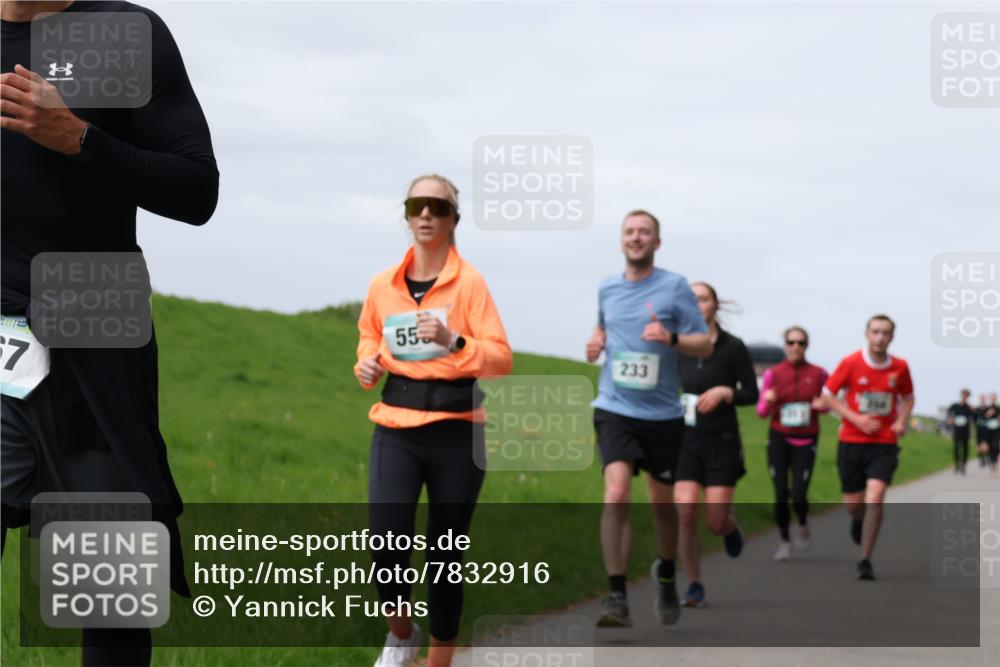 04.05.2025 - 8. Wedeler Halbmarathon Yannick Fuchs http://msf.ph/oto/7832916 04.05.2025 11:41:49 Laufen 7, 55, 233 meine-sportfotos.de
