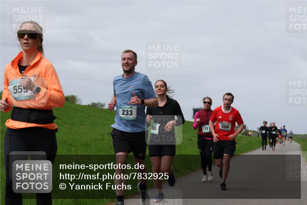 04.05.2025 - 8. Wedeler Halbmarathon Yannick Fuchs http://msf.ph/oto/7832925 04.05.2025 11:41:50 Laufen 555, 233, 256, 317, 198 meine-sportfotos.de