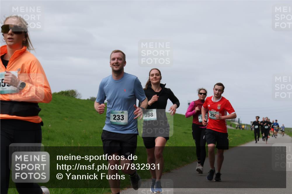 04.05.2025 - 8. Wedeler Halbmarathon Yannick Fuchs http://msf.ph/oto/7832931 04.05.2025 11:41:50 Laufen 233, 398, 256 meine-sportfotos.de