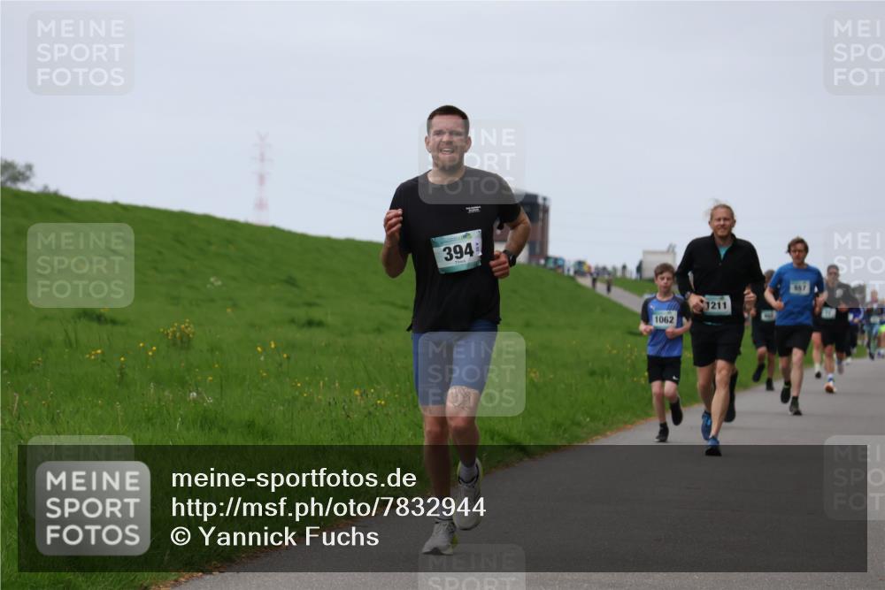 04.05.2025 - 8. Wedeler Halbmarathon Yannick Fuchs http://msf.ph/oto/7832944 04.05.2025 11:21:31 Laufen 394, 1062, 1211 meine-sportfotos.de