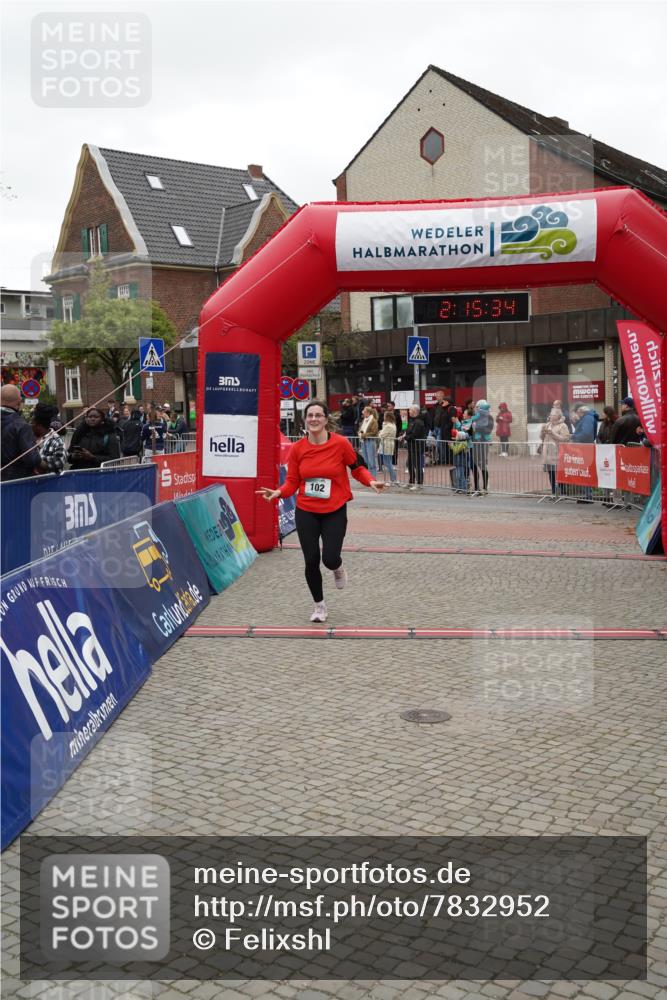 04.05.2025 - 8. Wedeler Halbmarathon Felixshl http://msf.ph/oto/7832952 04.05.2025 12:15:32 Ziel 102 meine-sportfotos.de