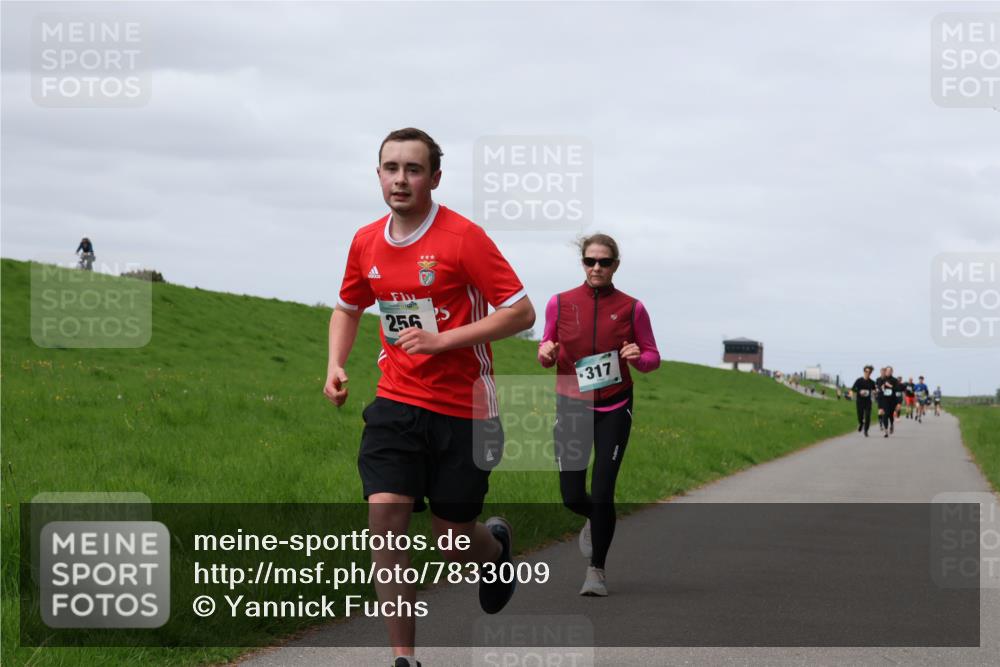 04.05.2025 - 8. Wedeler Halbmarathon Yannick Fuchs http://msf.ph/oto/7833009 04.05.2025 11:41:53 Laufen 256, 317 meine-sportfotos.de