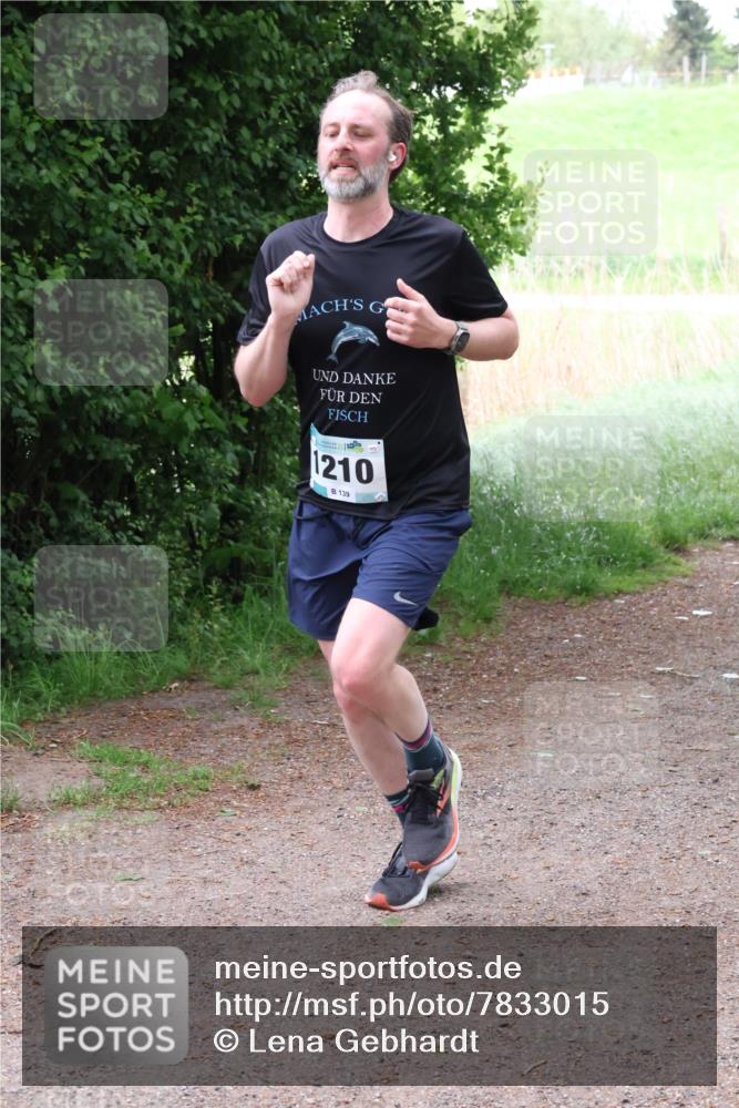 04.05.2025 - 8. Wedeler Halbmarathon Lena Gebhardt http://msf.ph/oto/7833015 04.05.2025 11:20:59 Laufen 1210, 139 meine-sportfotos.de