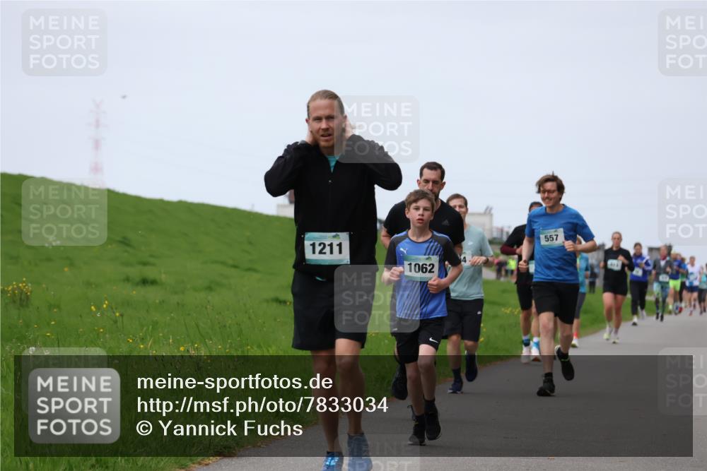 04.05.2025 - 8. Wedeler Halbmarathon Yannick Fuchs http://msf.ph/oto/7833034 04.05.2025 11:21:36 Laufen 1211, 1062, 557 meine-sportfotos.de