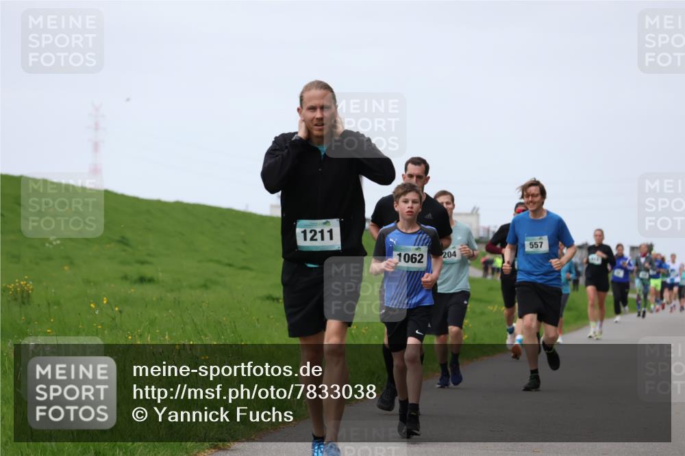 04.05.2025 - 8. Wedeler Halbmarathon Yannick Fuchs http://msf.ph/oto/7833038 04.05.2025 11:21:36 Laufen 1211, 1062, 204, 557 meine-sportfotos.de
