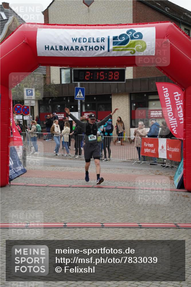 04.05.2025 - 8. Wedeler Halbmarathon Felixshl http://msf.ph/oto/7833039 04.05.2025 12:15:36 Ziel 102, 276, 675 meine-sportfotos.de