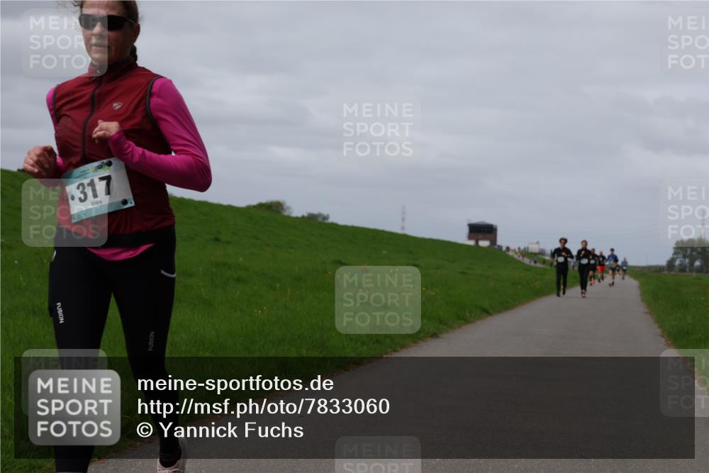 04.05.2025 - 8. Wedeler Halbmarathon Yannick Fuchs http://msf.ph/oto/7833060 04.05.2025 11:41:54 Laufen 317 meine-sportfotos.de