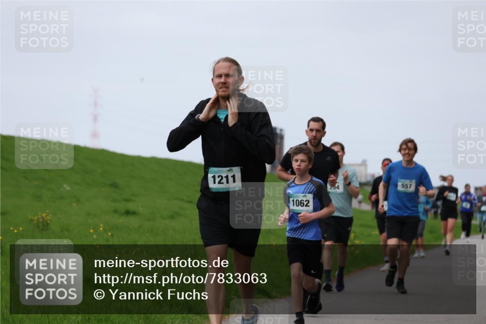 04.05.2025 - 8. Wedeler Halbmarathon Yannick Fuchs http://msf.ph/oto/7833063 04.05.2025 11:21:36 Laufen 1211, 1062, 557 meine-sportfotos.de
