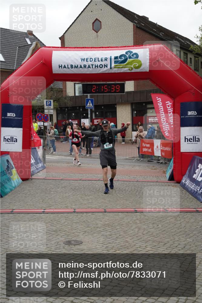 04.05.2025 - 8. Wedeler Halbmarathon Felixshl http://msf.ph/oto/7833071 04.05.2025 12:15:37 Ziel 102, 270, 276, 675 meine-sportfotos.de