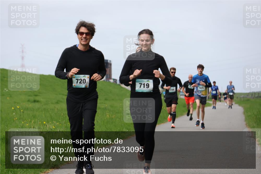 04.05.2025 - 8. Wedeler Halbmarathon Yannick Fuchs http://msf.ph/oto/7833095 04.05.2025 11:42:05 Laufen 720, 719, 925, 786 meine-sportfotos.de