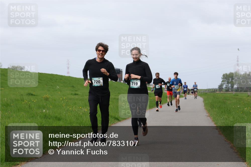 04.05.2025 - 8. Wedeler Halbmarathon Yannick Fuchs http://msf.ph/oto/7833107 04.05.2025 11:42:05 Laufen 720, 719, 786, 925 meine-sportfotos.de