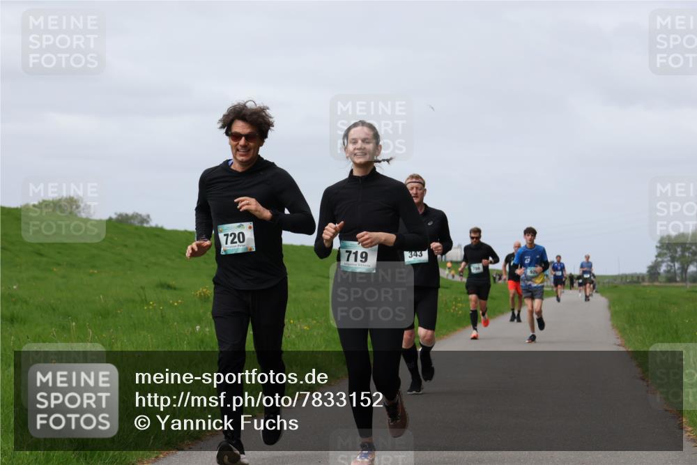 04.05.2025 - 8. Wedeler Halbmarathon Yannick Fuchs http://msf.ph/oto/7833152 04.05.2025 11:42:07 Laufen 720, 719, 343, 766 meine-sportfotos.de