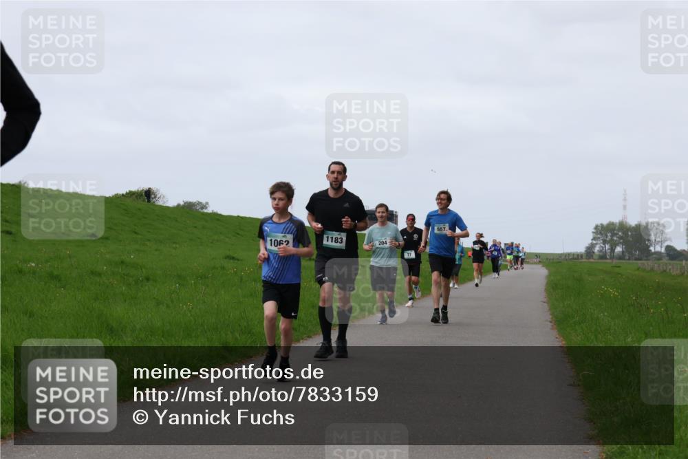 04.05.2025 - 8. Wedeler Halbmarathon Yannick Fuchs http://msf.ph/oto/7833159 04.05.2025 11:21:40 Laufen 1183, 204, 1062, 77, 557 meine-sportfotos.de