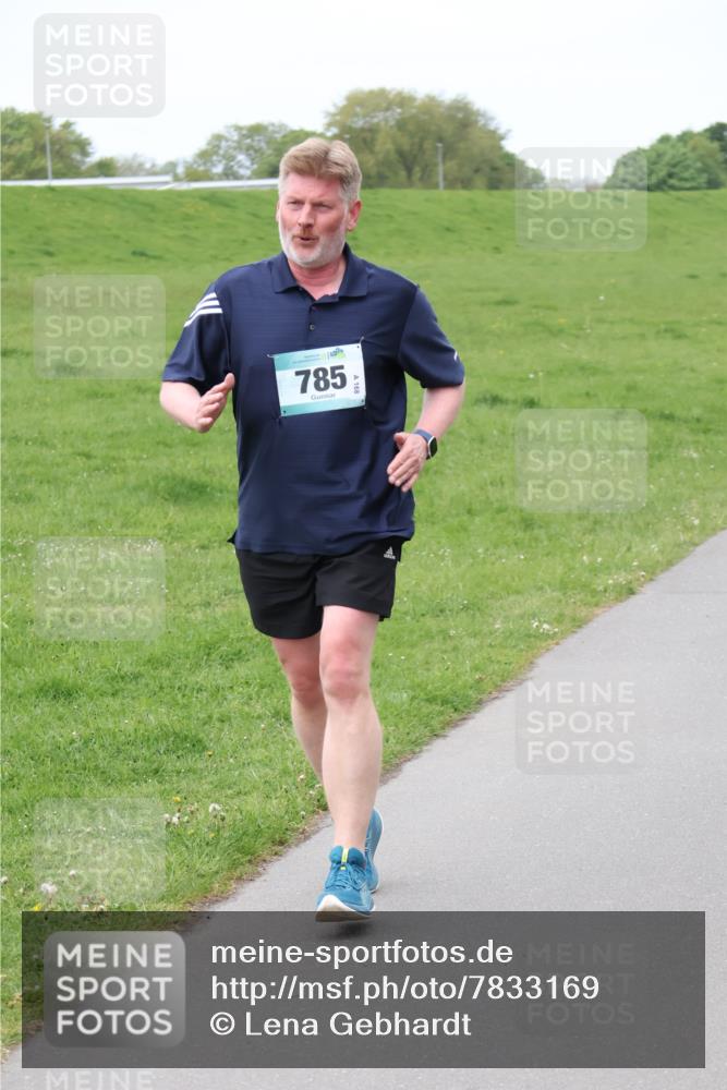 04.05.2025 - 8. Wedeler Halbmarathon Lena Gebhardt http://msf.ph/oto/7833169 04.05.2025 11:21:41 Laufen 785 meine-sportfotos.de