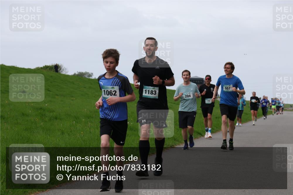 04.05.2025 - 8. Wedeler Halbmarathon Yannick Fuchs http://msf.ph/oto/7833182 04.05.2025 11:21:41 Laufen 1062, 1183, 204, 77, 557 meine-sportfotos.de