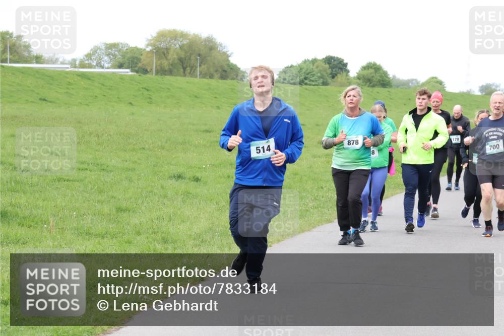 04.05.2025 - 8. Wedeler Halbmarathon Lena Gebhardt http://msf.ph/oto/7833184 04.05.2025 11:21:43 Laufen 514, 878, 8, 170, 700 meine-sportfotos.de