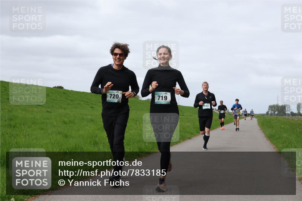 04.05.2025 - 8. Wedeler Halbmarathon Yannick Fuchs http://msf.ph/oto/7833185 04.05.2025 11:42:08 Laufen 720, 719, 343 meine-sportfotos.de