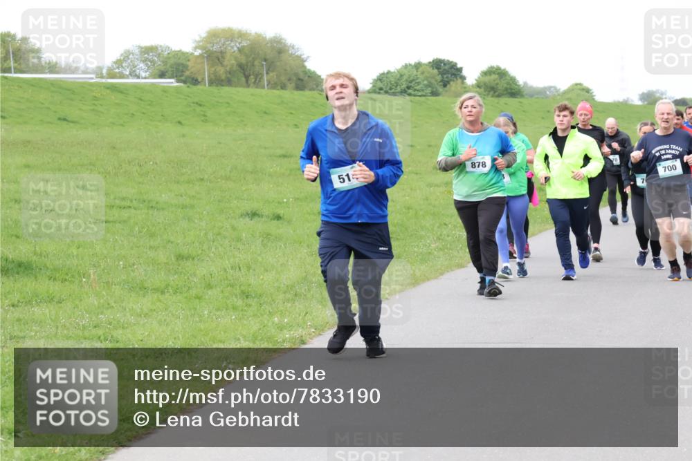 04.05.2025 - 8. Wedeler Halbmarathon Lena Gebhardt http://msf.ph/oto/7833190 04.05.2025 11:21:43 Laufen 51, 878, 700 meine-sportfotos.de
