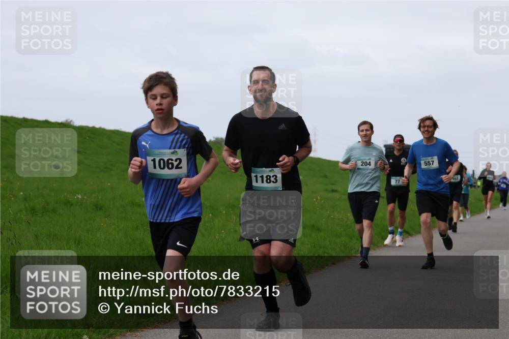 04.05.2025 - 8. Wedeler Halbmarathon Yannick Fuchs http://msf.ph/oto/7833215 04.05.2025 11:21:42 Laufen 1062, 1183, 204, 77, 557 meine-sportfotos.de