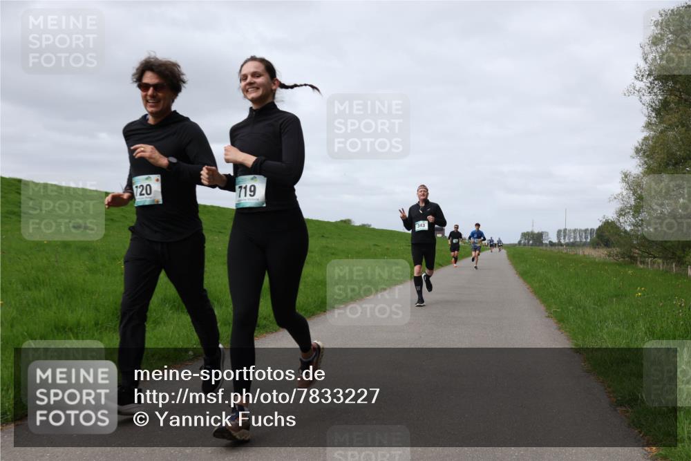 04.05.2025 - 8. Wedeler Halbmarathon Yannick Fuchs http://msf.ph/oto/7833227 04.05.2025 11:42:09 Laufen 20, 720, 719, 343 meine-sportfotos.de