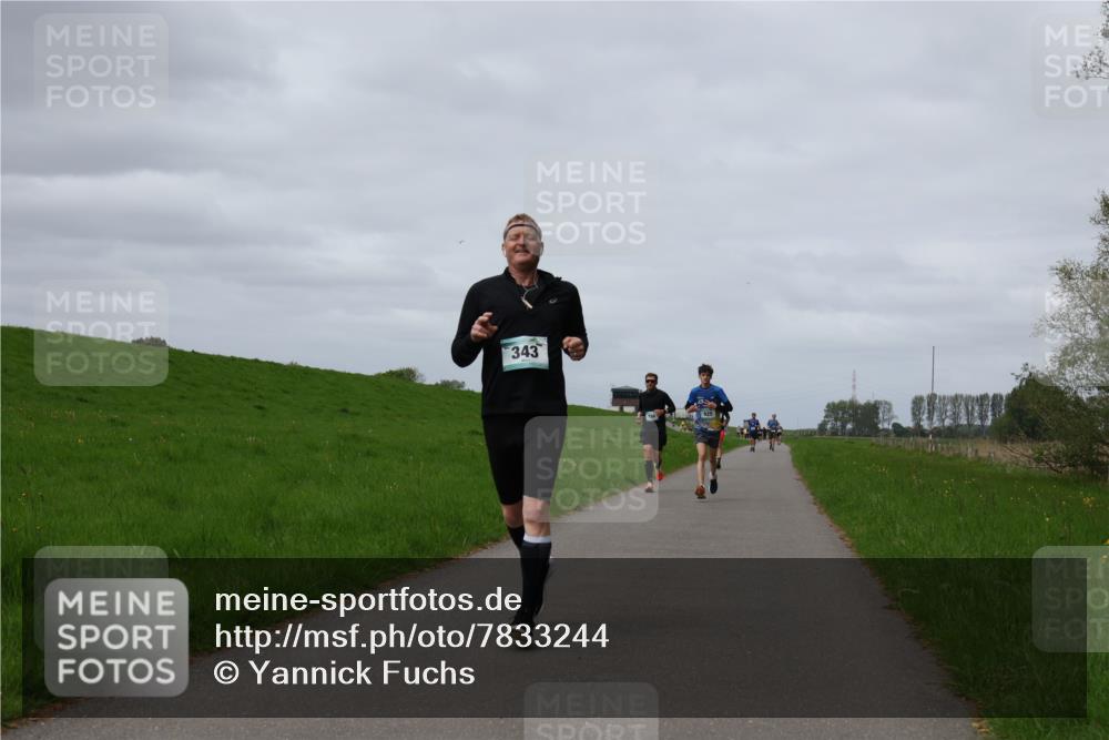 04.05.2025 - 8. Wedeler Halbmarathon Yannick Fuchs http://msf.ph/oto/7833244 04.05.2025 11:42:10 Laufen 343 meine-sportfotos.de