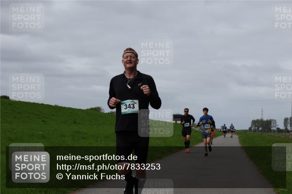 04.05.2025 - 8. Wedeler Halbmarathon Yannick Fuchs http://msf.ph/oto/7833253 04.05.2025 11:42:11 Laufen 343, 786, 925 meine-sportfotos.de