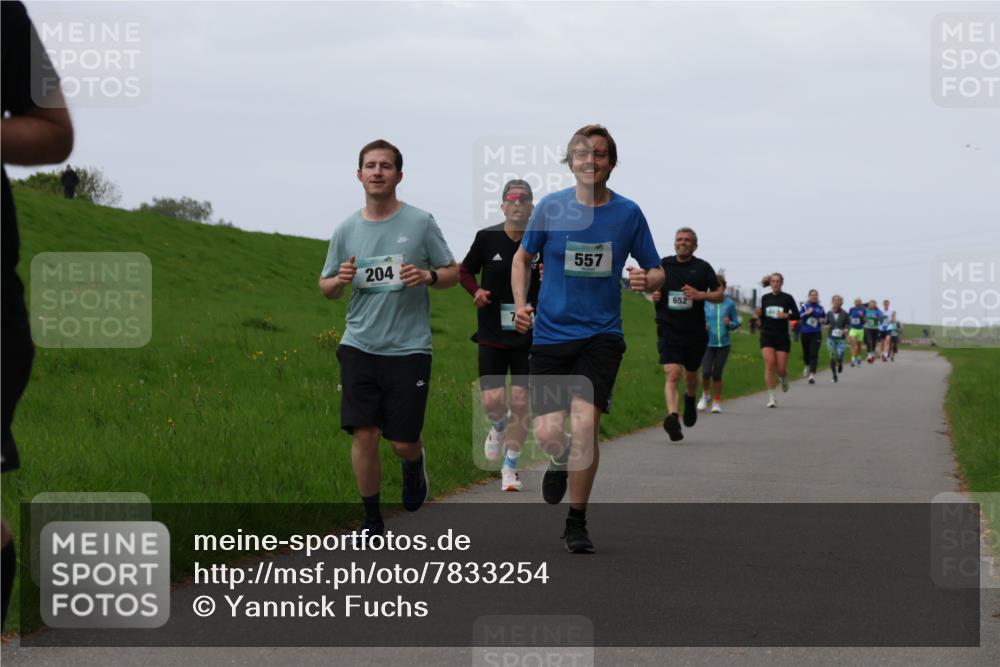 04.05.2025 - 8. Wedeler Halbmarathon Yannick Fuchs http://msf.ph/oto/7833254 04.05.2025 11:21:43 Laufen 204, 557, 652 meine-sportfotos.de