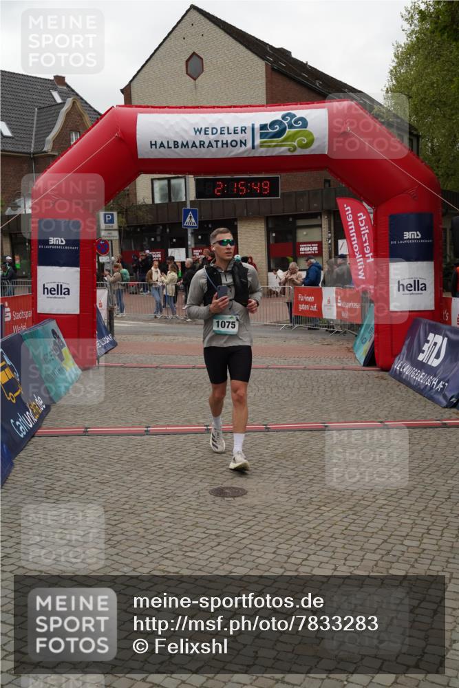 04.05.2025 - 8. Wedeler Halbmarathon Felixshl http://msf.ph/oto/7833283 04.05.2025 12:15:47 Ziel 1075 meine-sportfotos.de