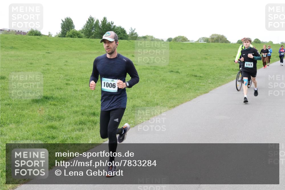 04.05.2025 - 8. Wedeler Halbmarathon Lena Gebhardt http://msf.ph/oto/7833284 04.05.2025 11:21:56 Laufen 1006, 1111 meine-sportfotos.de