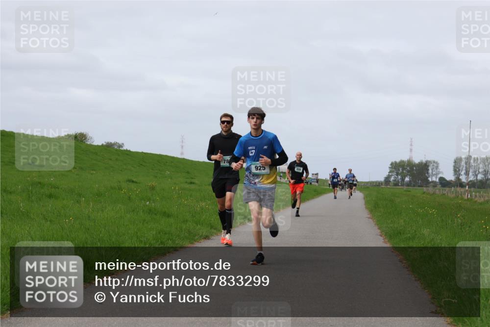 04.05.2025 - 8. Wedeler Halbmarathon Yannick Fuchs http://msf.ph/oto/7833299 04.05.2025 11:42:13 Laufen 78, 47, 925, 429 meine-sportfotos.de
