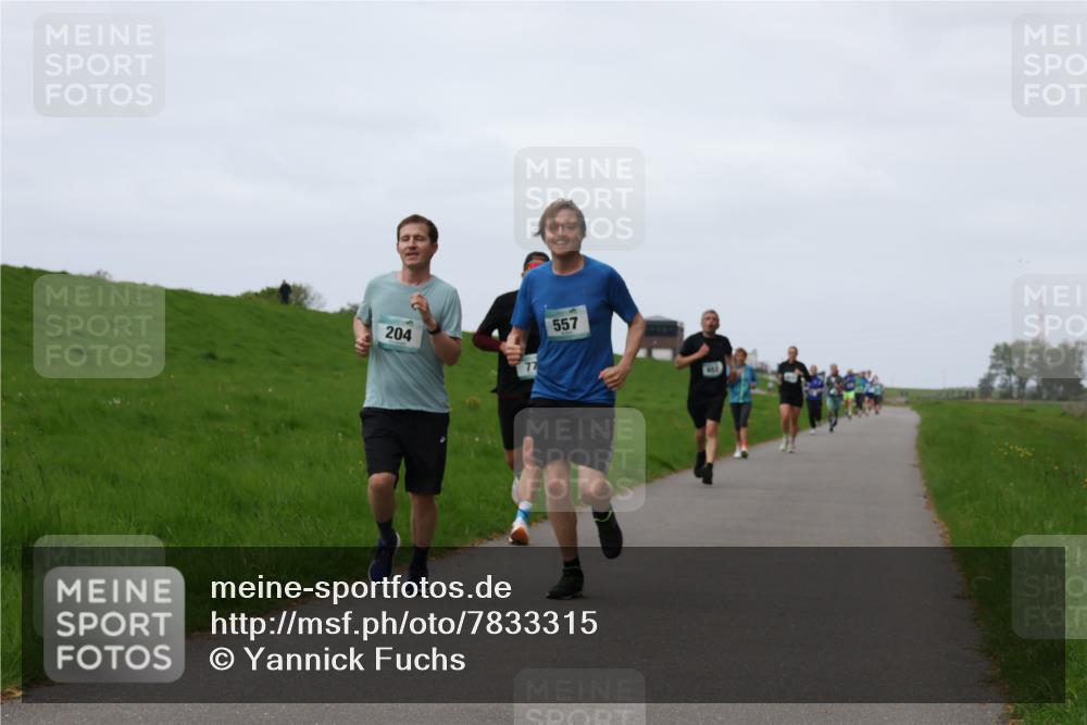 04.05.2025 - 8. Wedeler Halbmarathon Yannick Fuchs http://msf.ph/oto/7833315 04.05.2025 11:21:44 Laufen 204, 557 meine-sportfotos.de