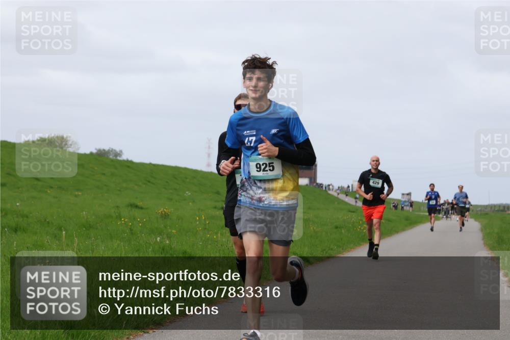 04.05.2025 - 8. Wedeler Halbmarathon Yannick Fuchs http://msf.ph/oto/7833316 04.05.2025 11:42:13 Laufen 47, 925, 429 meine-sportfotos.de