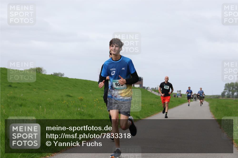 04.05.2025 - 8. Wedeler Halbmarathon Yannick Fuchs http://msf.ph/oto/7833318 04.05.2025 11:42:14 Laufen 47, 92, 429 meine-sportfotos.de