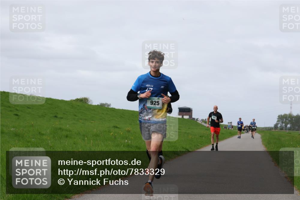 04.05.2025 - 8. Wedeler Halbmarathon Yannick Fuchs http://msf.ph/oto/7833329 04.05.2025 11:42:14 Laufen 925 meine-sportfotos.de