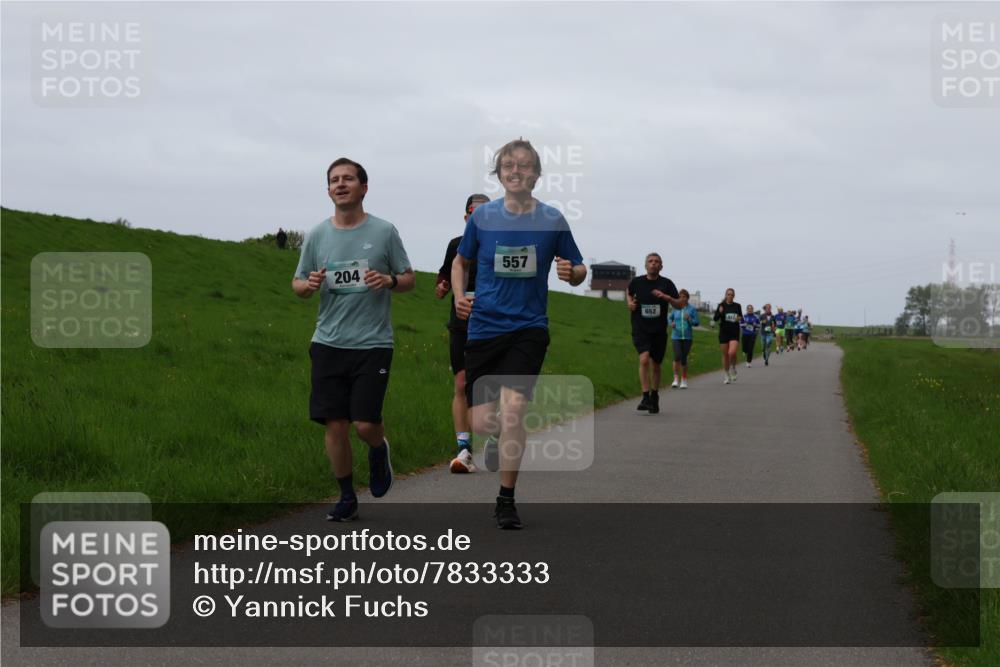 04.05.2025 - 8. Wedeler Halbmarathon Yannick Fuchs http://msf.ph/oto/7833333 04.05.2025 11:21:45 Laufen 204, 557, 652 meine-sportfotos.de